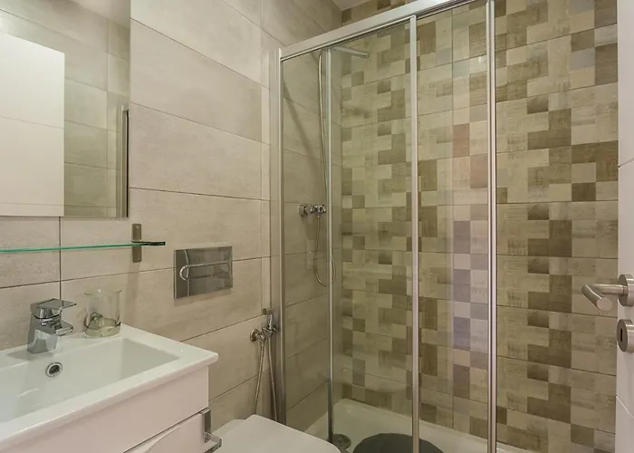 فيلة Mena Barriga